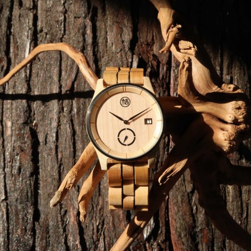 Wooden Strap Option (+HKD200)
Black Diamond Shaped Hour and Minute Hands
Blued Small Second Hand (6H)
Calendar Module* (3H) 

*[31 Days Date Wheel, Manual Adjustment Needed Monthly]